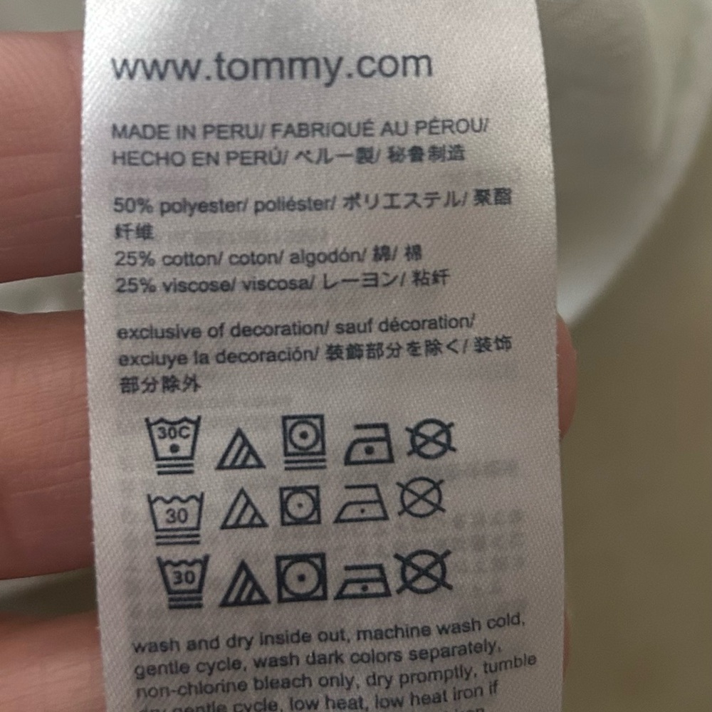 Tommy Hilfiger Women’s Tshirt - Picture 13 of 16